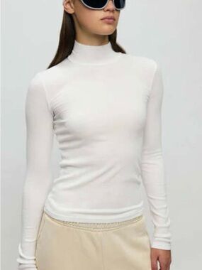 Cotton Citizen Verona Turtleneck, L